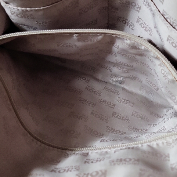 Michael Kors Bedford Legacy - Picture 8 of 12